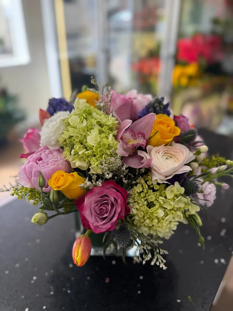 Greenwich Blooms Florist Inc